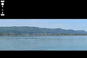 Blick von der Mettnau auf
                                          Hri, Hegau und Hafenanlage
                                          von Radolfzell am Bodensee